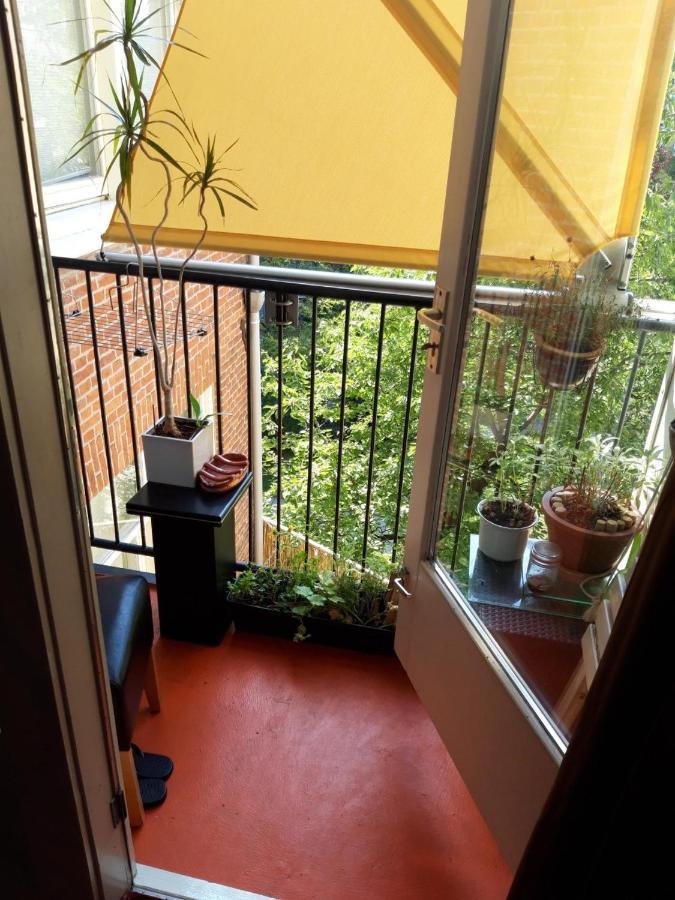 Homey Budget Bedroom Амстердам Екстериор снимка